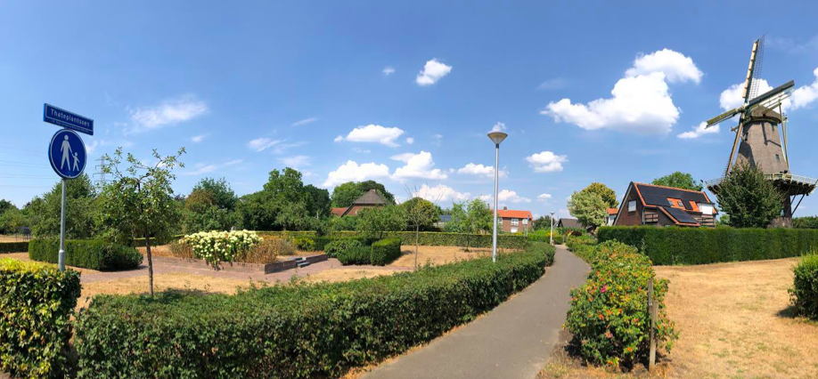 Straatnaam Thateplantsoen bij de Molenbult in Warnsveld